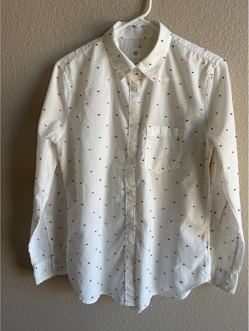 GAP women’s medium boyfriend shirt red white blue